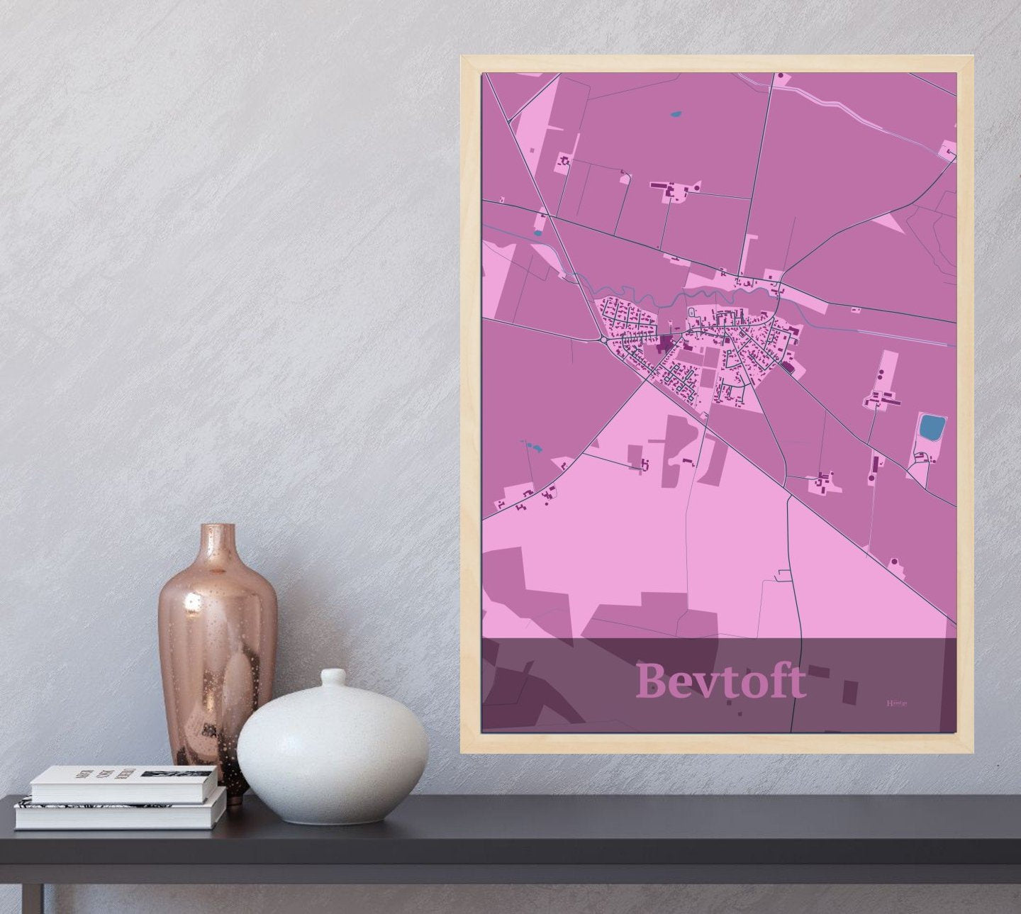 Bevtoft plakat i farve og HjemEgn.dk design firkantet. Design bykort for Bevtoft