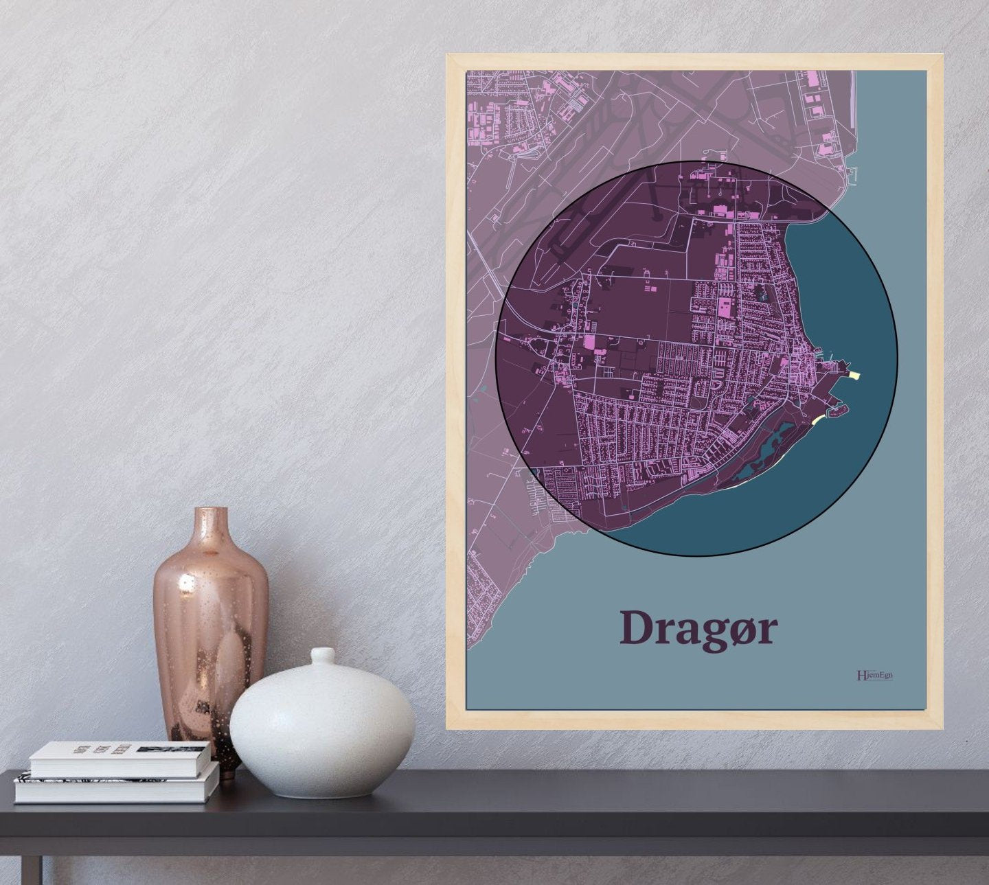 Dragør plakat i farve og HjemEgn.dk design centrum. Design bykort for Dragør