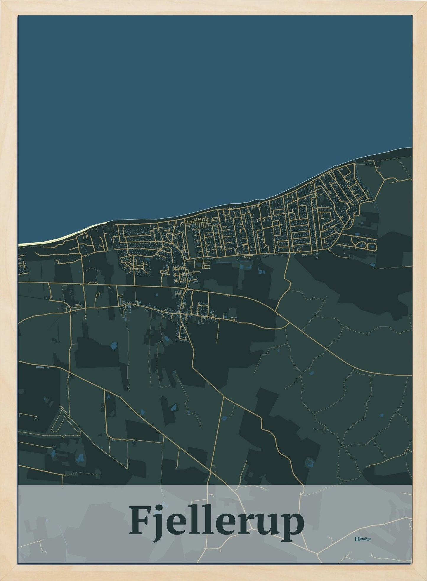 Fjellerup plakat i farve mørk grøn og HjemEgn.dk design firkantet. Design bykort for Fjellerup