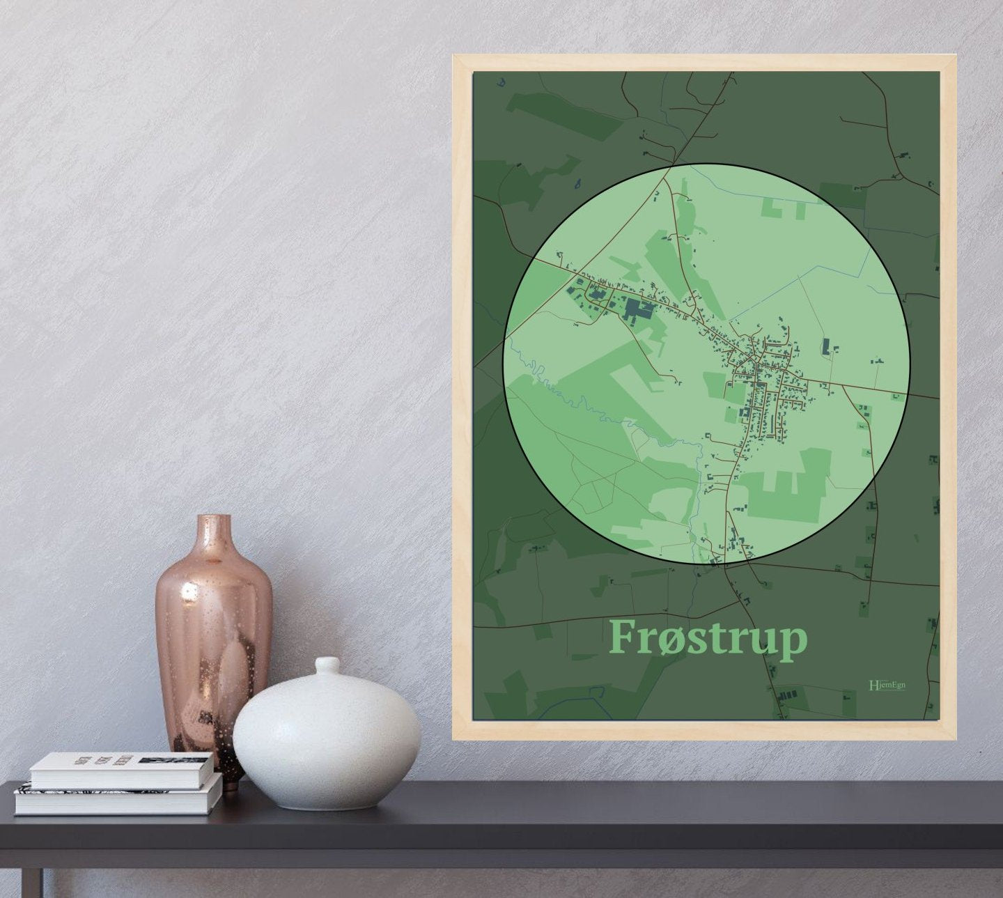 Frøstrup plakat i farve og HjemEgn.dk design centrum. Design bykort for Frøstrup