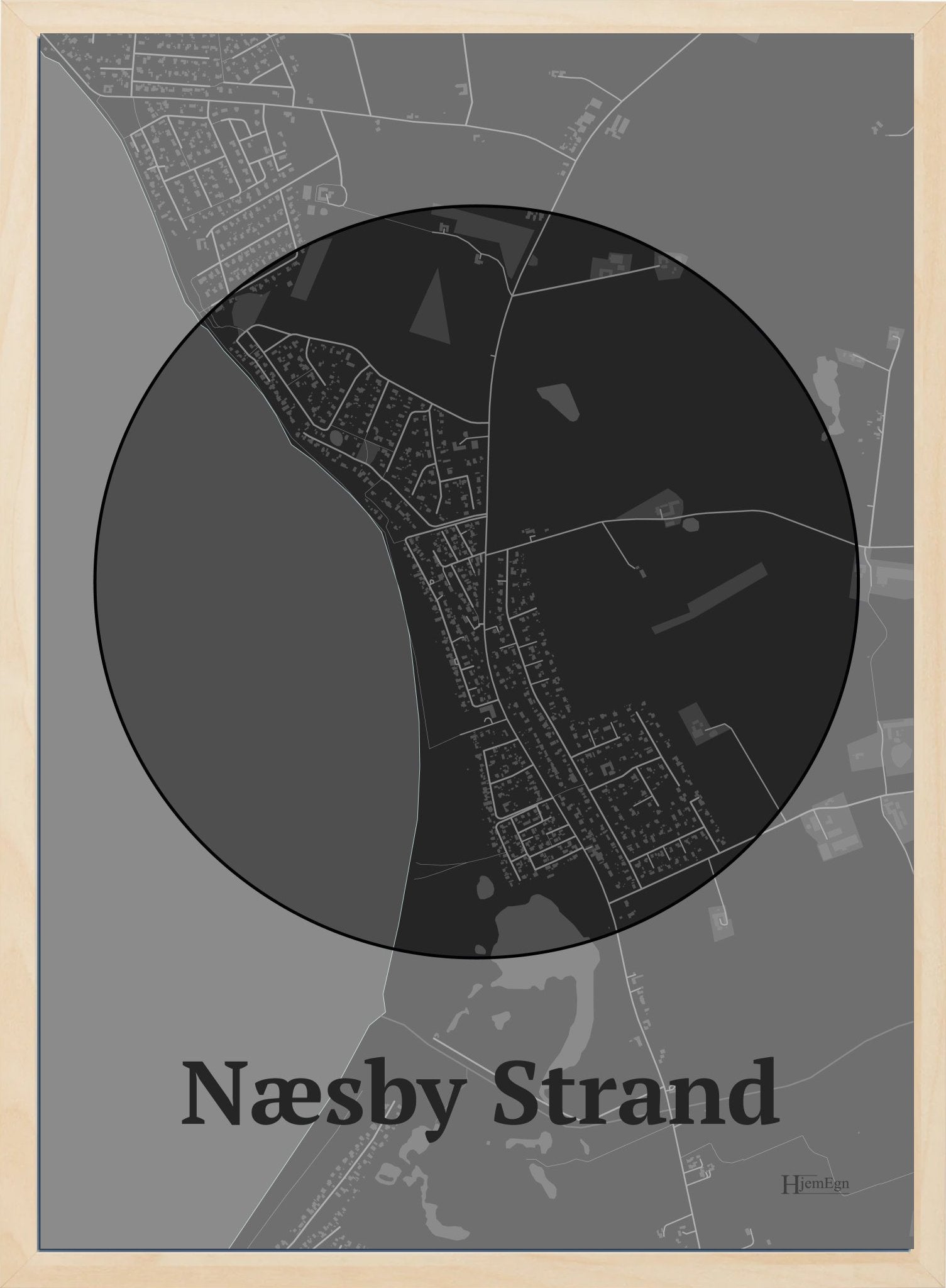 Næsby Strand plakat i farve mørk grå og HjemEgn.dk design centrum. Design bykort for Næsby Strand