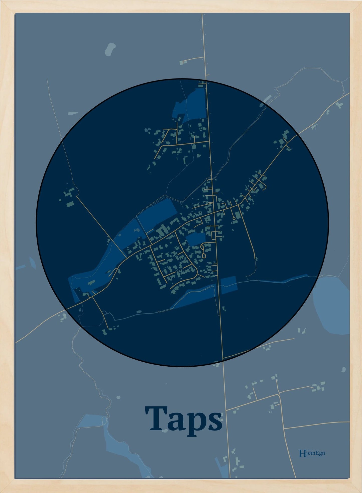 Taps plakat i farve mørk blå og HjemEgn.dk design centrum. Design bykort for Taps