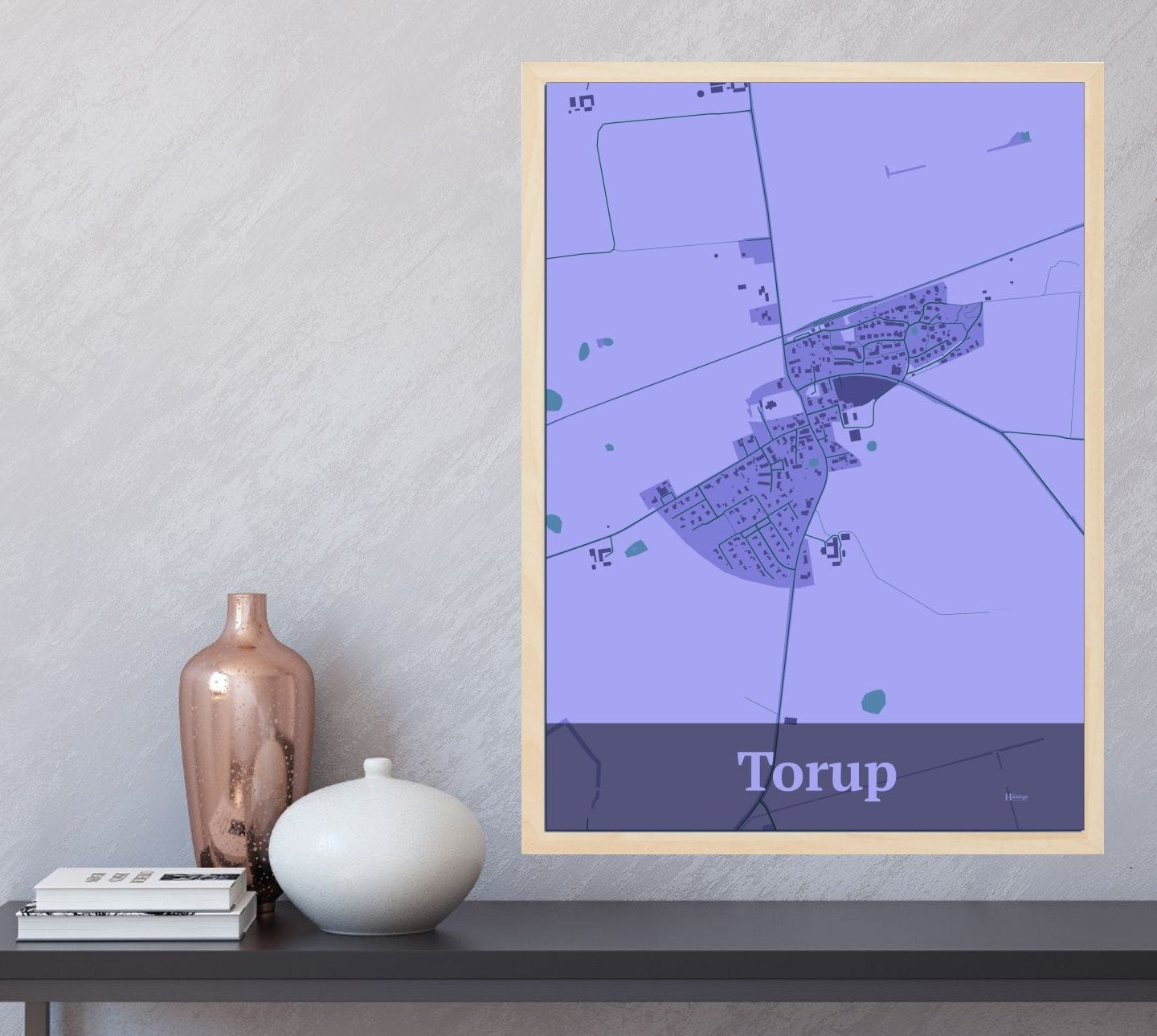 Torup plakat i farve og HjemEgn.dk design firkantet. Design bykort for Torup