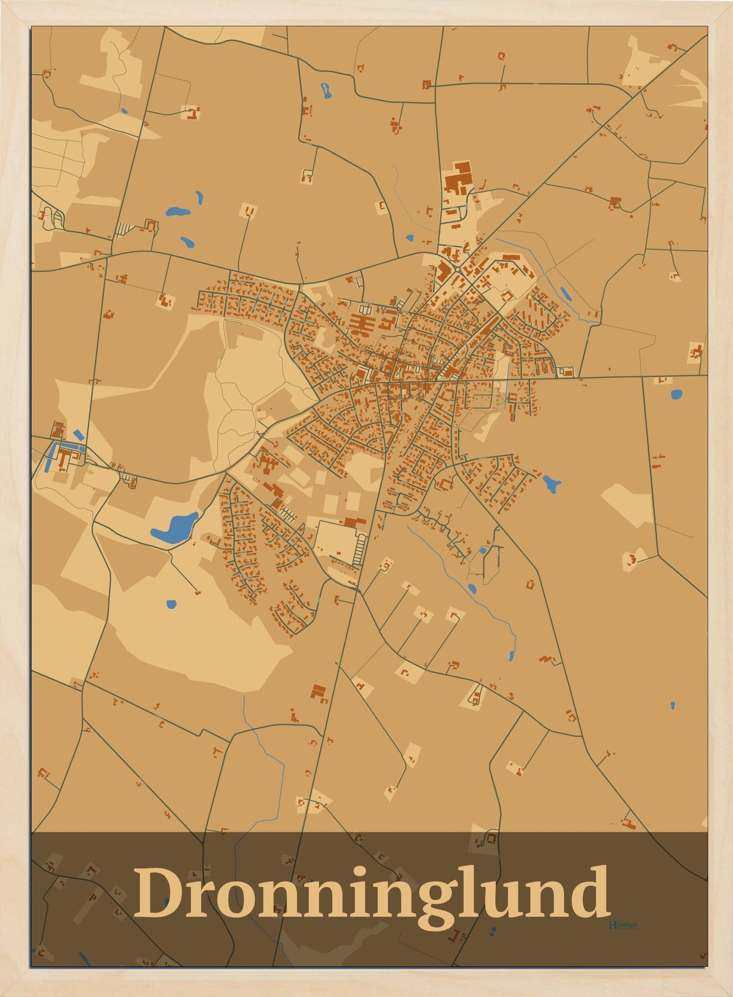 Dronninglund plakat i farve pastel brun og HjemEgn.dk design firkantet. Design bykort for Dronninglund
