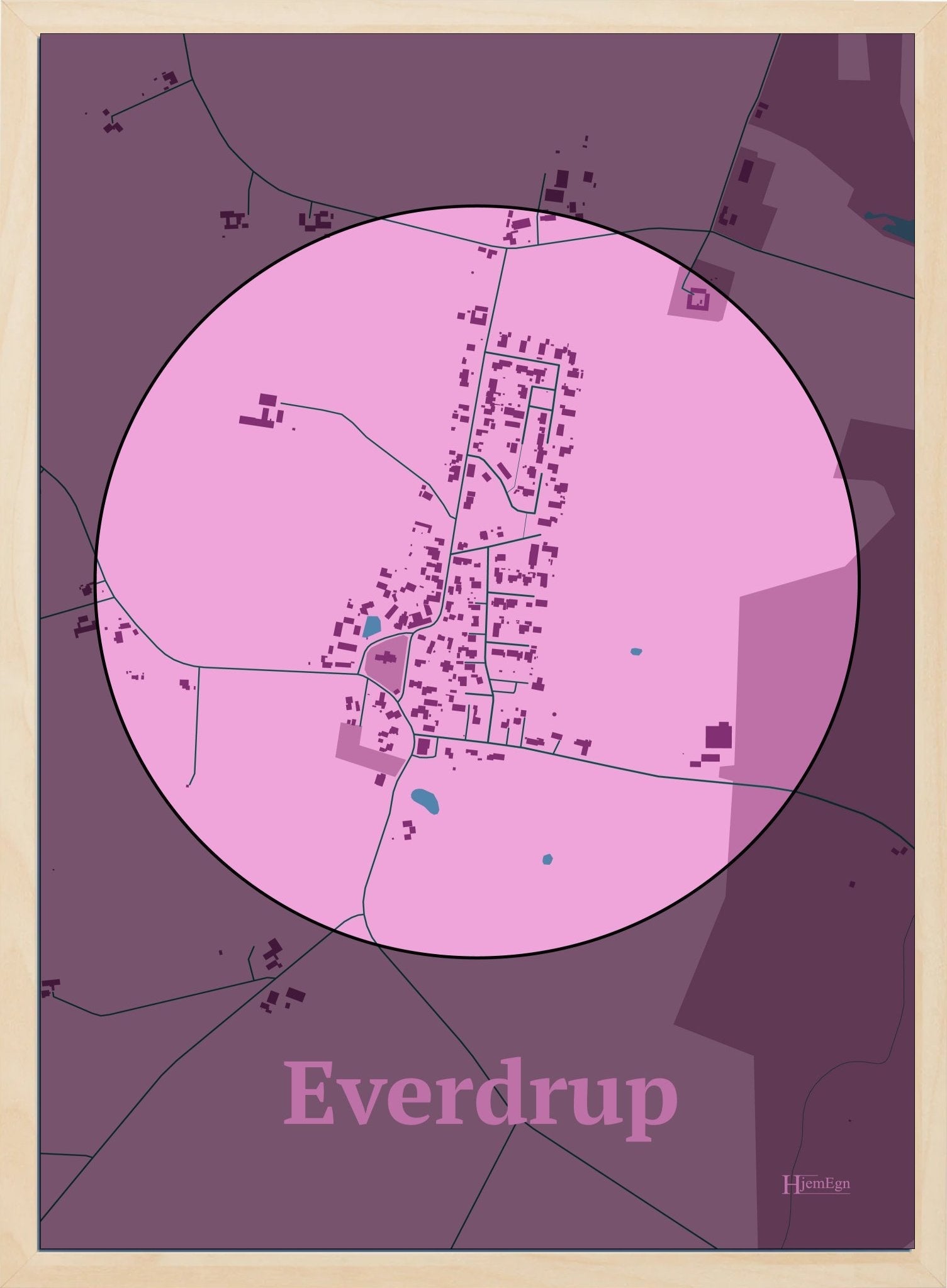 Everdrup plakat i farve pastel rød og HjemEgn.dk design centrum. Design bykort for Everdrup