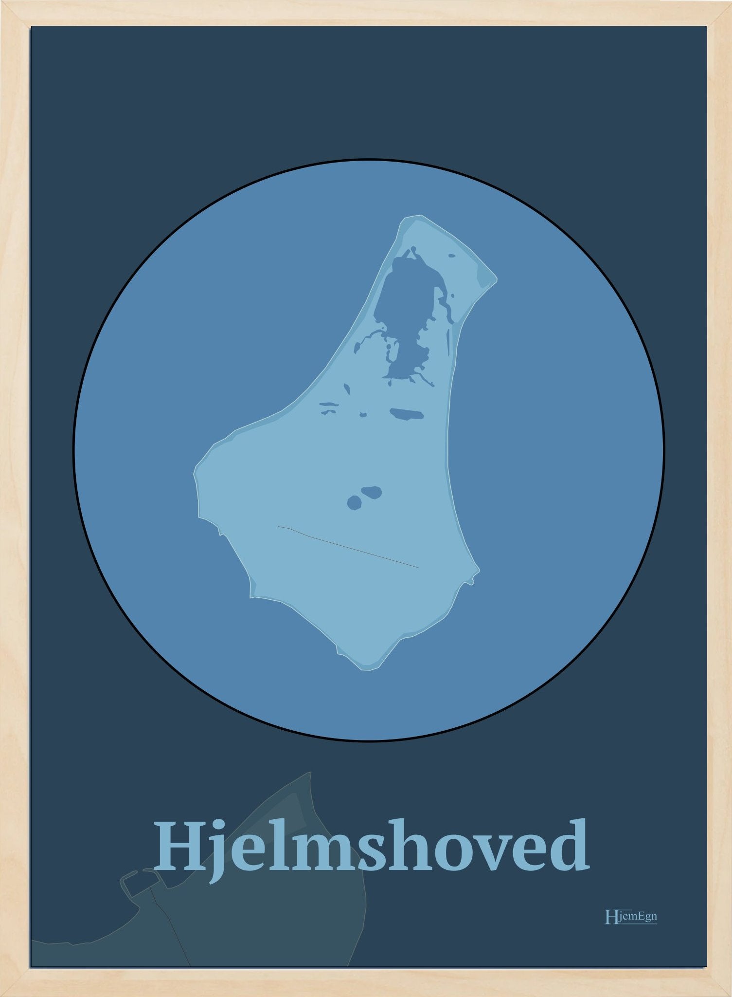 Hjelmshoved plakat i farve pastel blå og HjemEgn.dk design centrum. Design ø-kort for Hjelmshoved