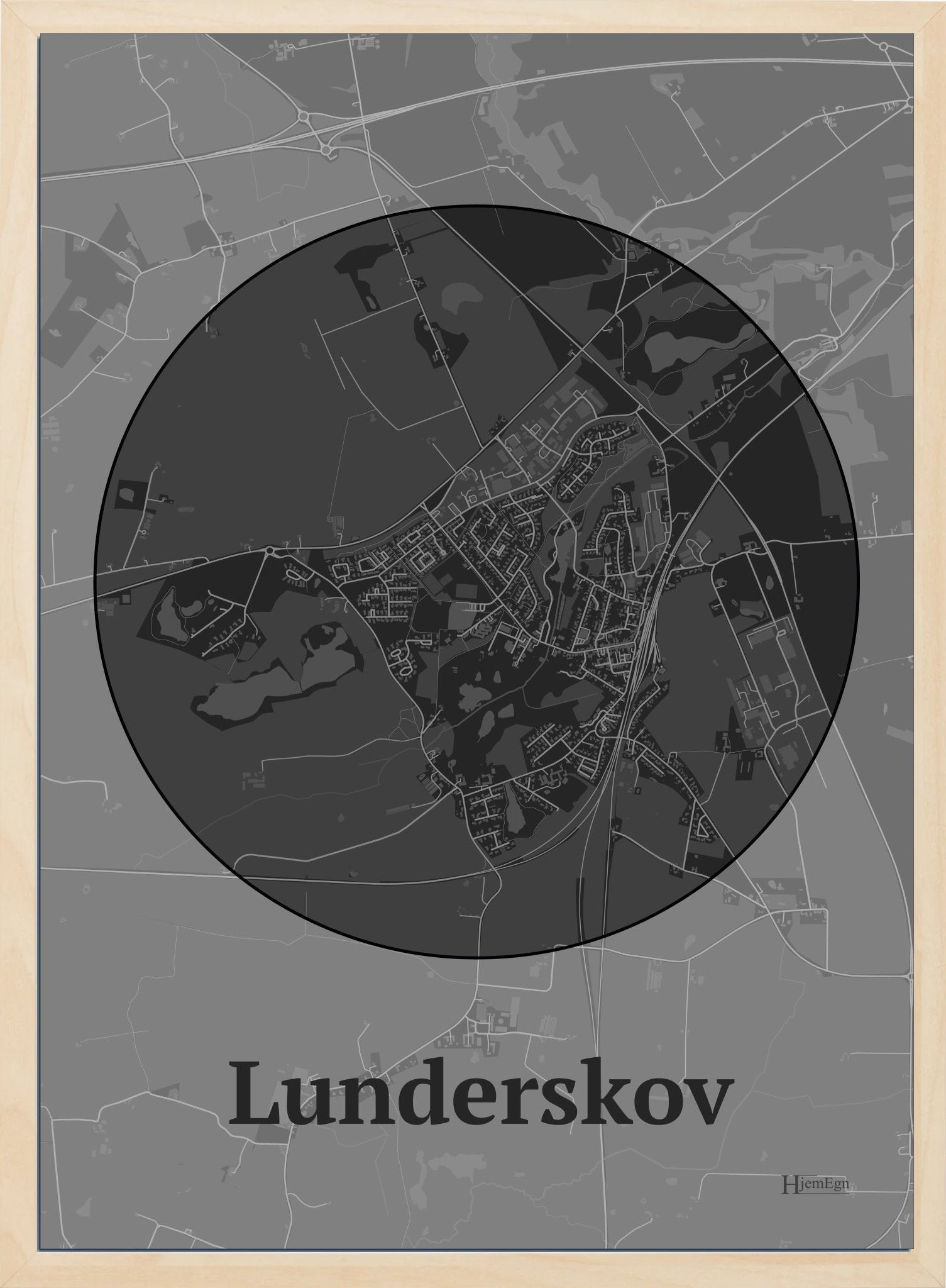 Lunderskov plakat i farve mørk grå og HjemEgn.dk design centrum. Design bykort for Lunderskov