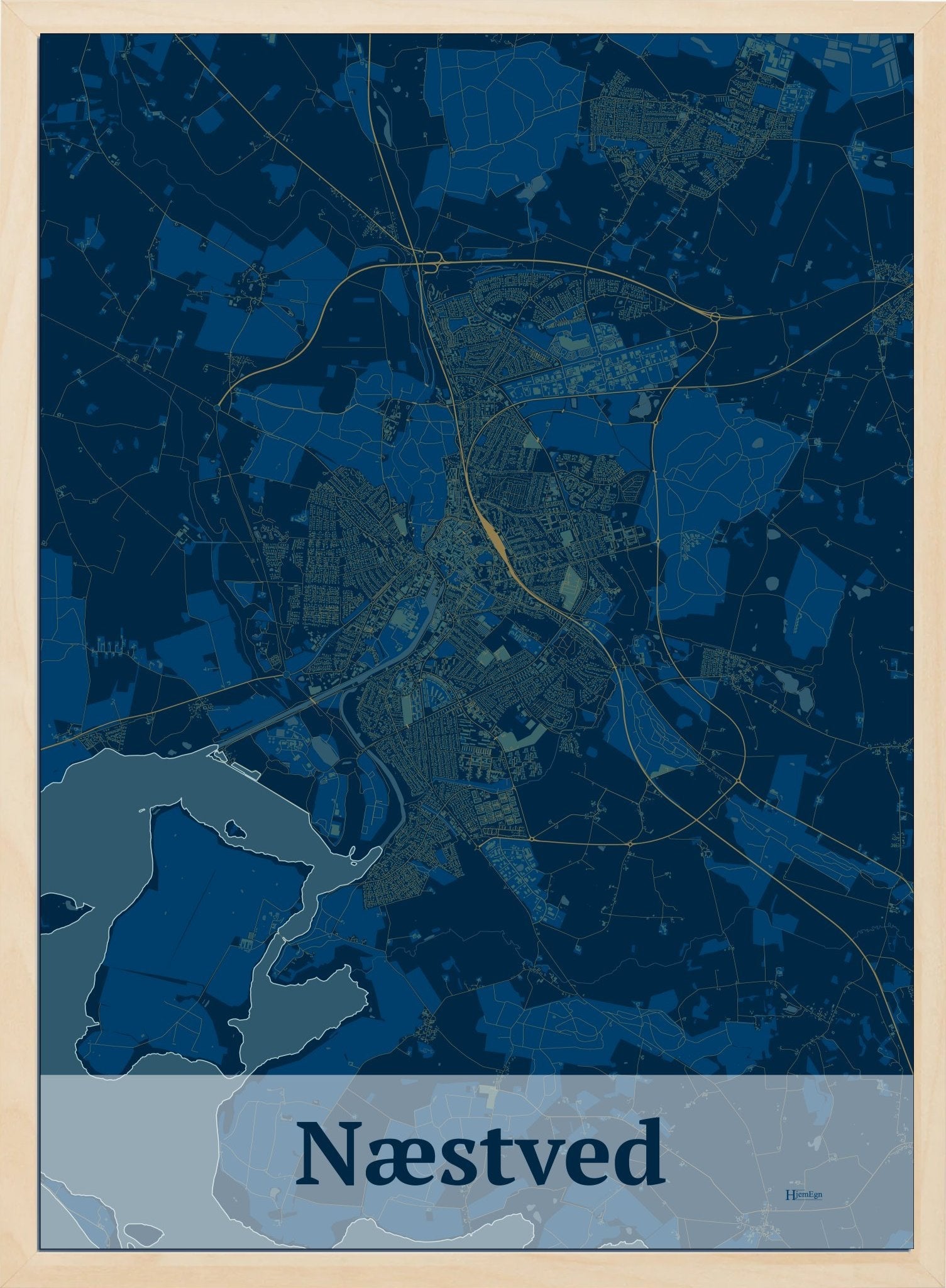 Næstved plakat i mørk blå og HjemEgn.dk design firkantet. Design bykort for Næstved