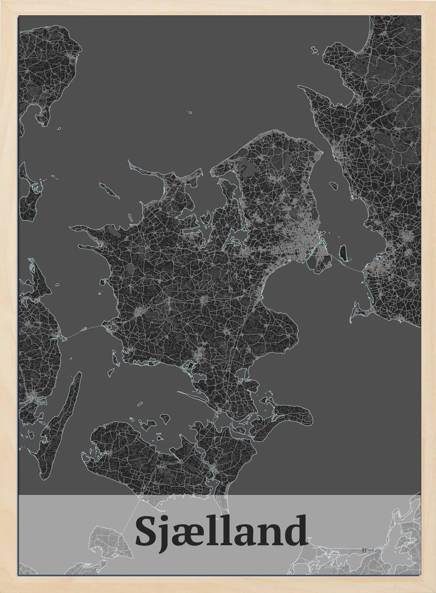 Sjælland plakat i  mørk grå og HjemEgn.dk design firkantet. Design bykort for Sjælland