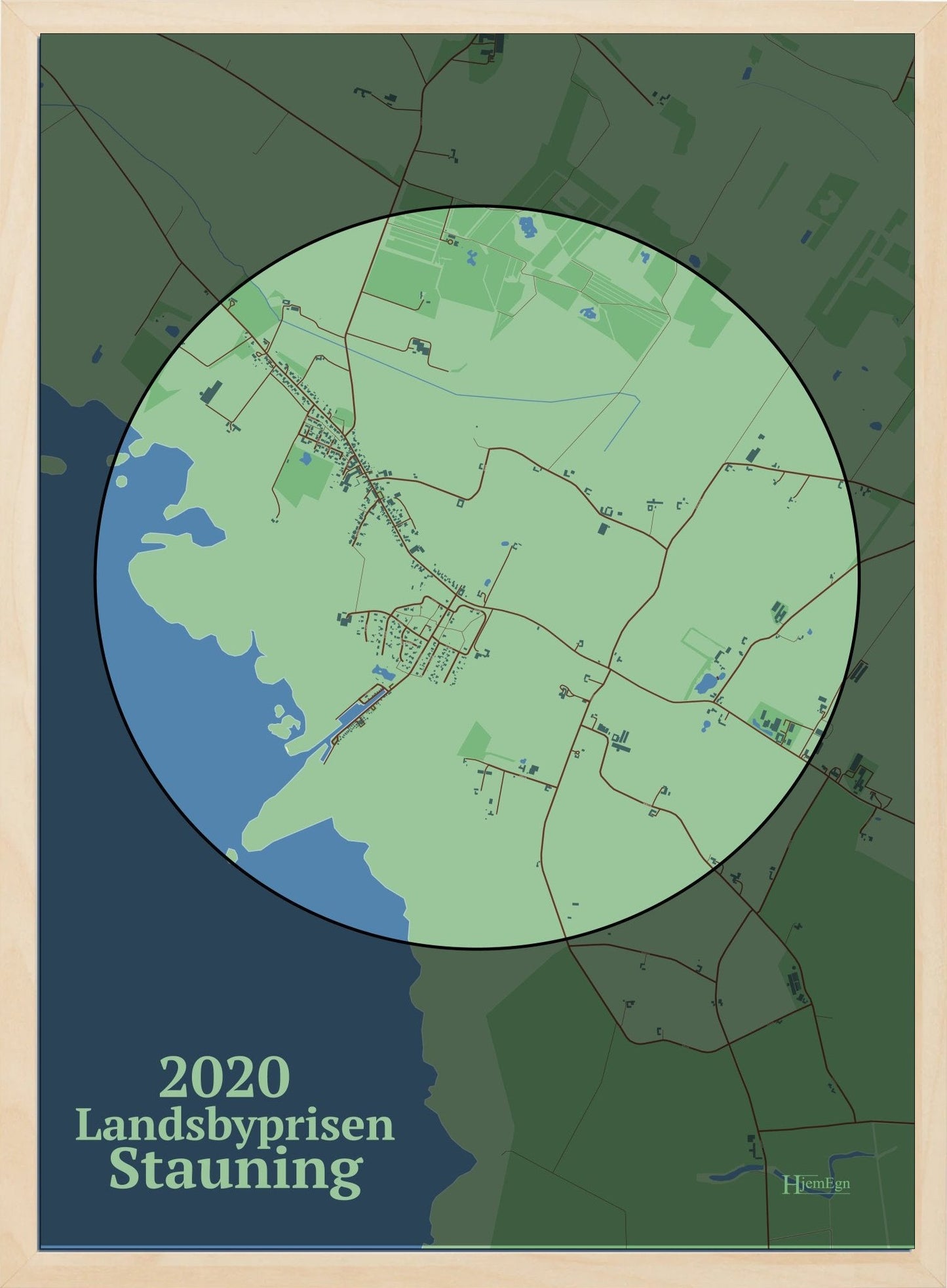 Stauning Kåret Til Årets Landsby 2020 plakat i farve pastel grøn og HjemEgn.dk design centrum. Design bykort for Stauning Kåret Til Årets Landsby 2020