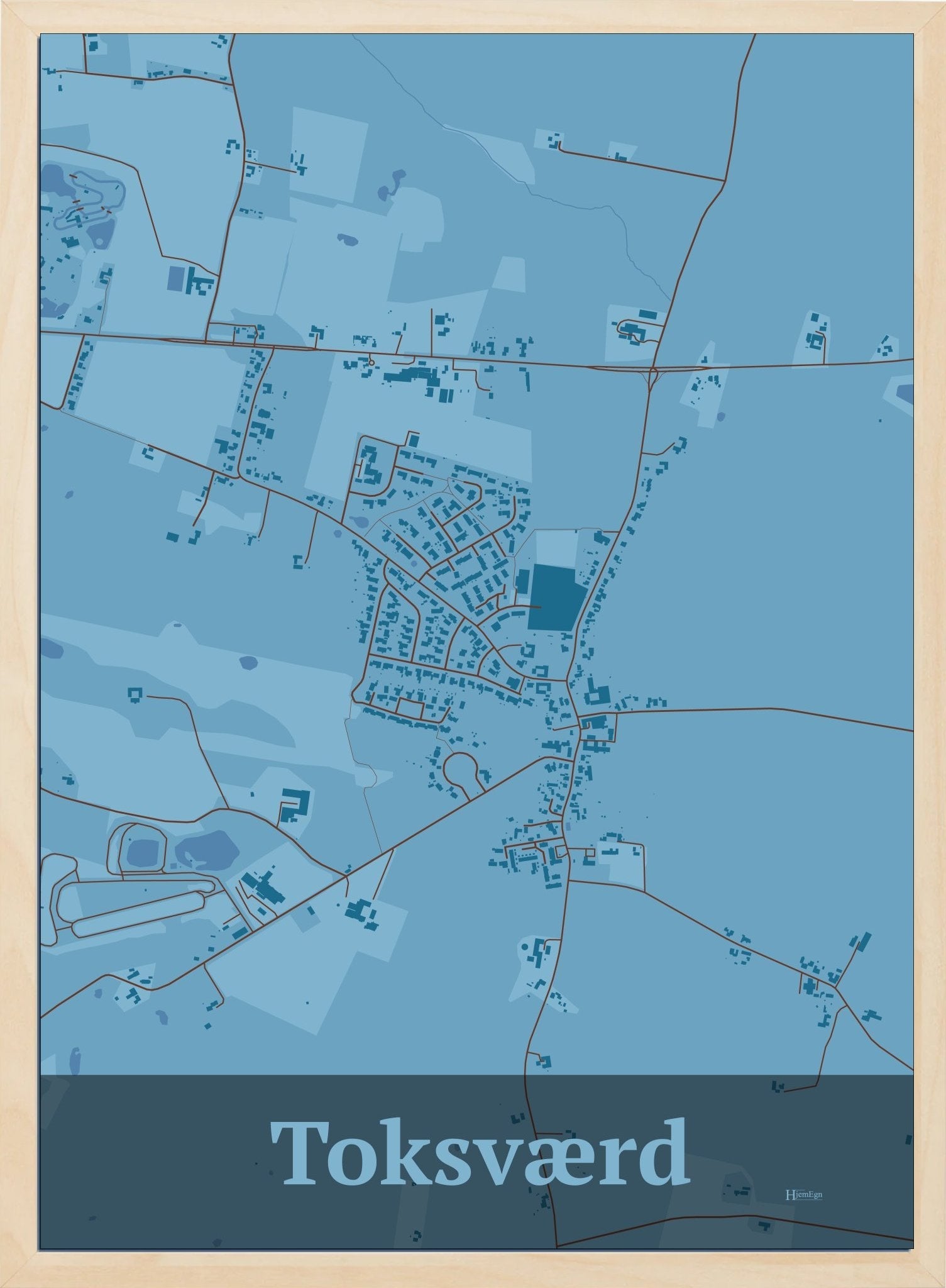 Toksværd plakat i farve pastel blå og HjemEgn.dk design firkantet. Design bykort for Toksværd