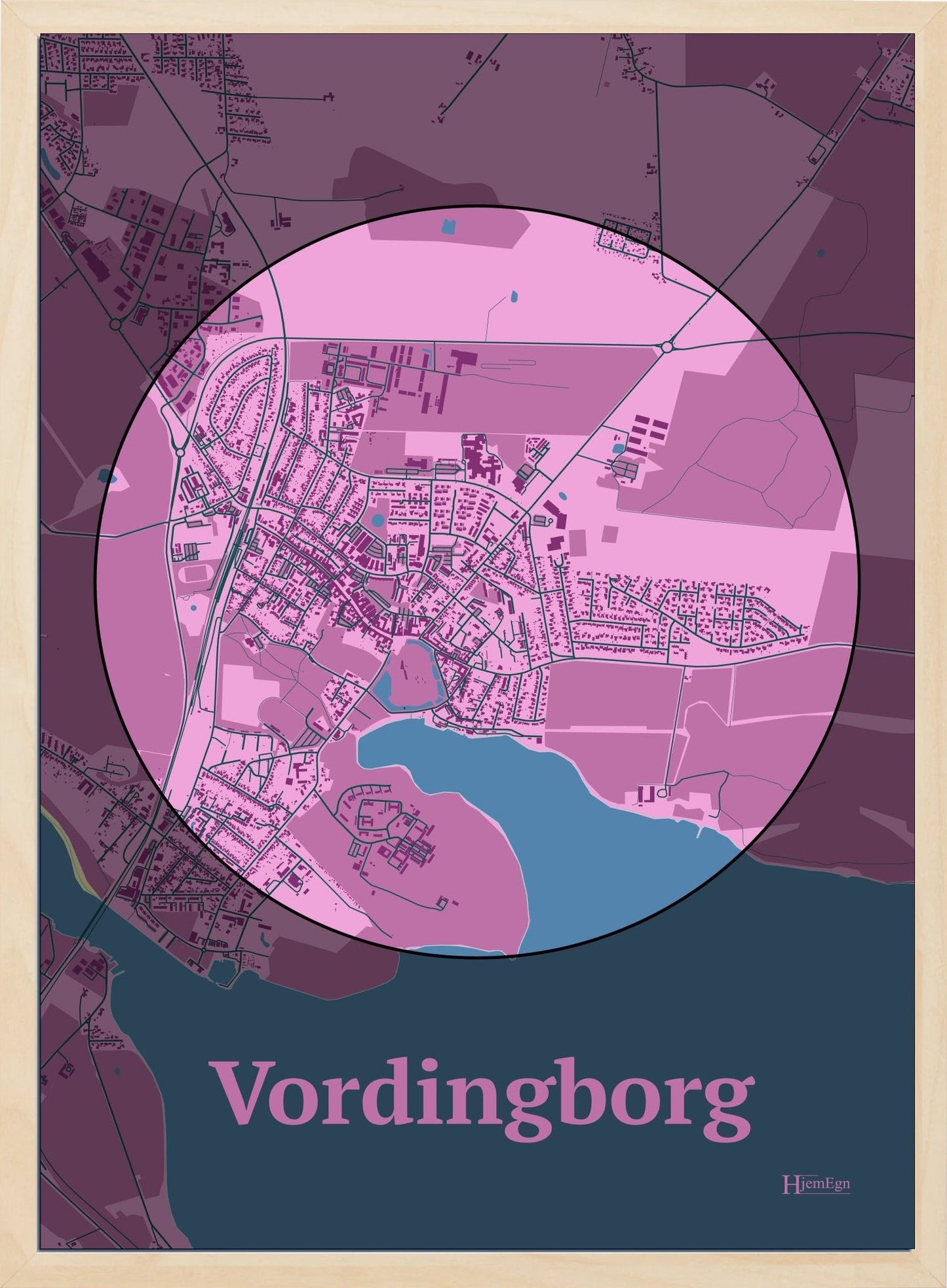 Vordingborg plakat i farve pastel rød og HjemEgn.dk design centrum. Design bykort for Vordingborg